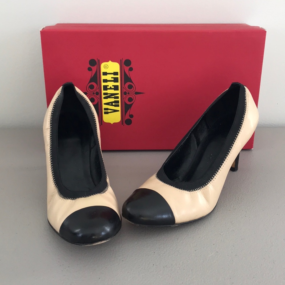 Vaneli Black and Cream Pump